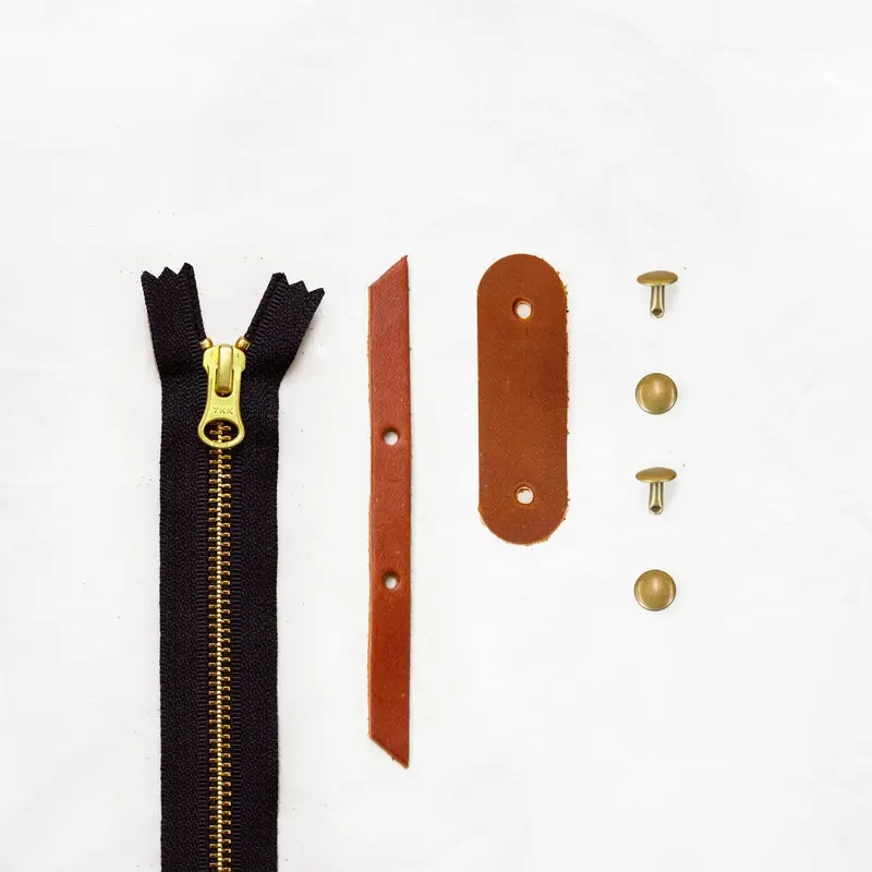 Oberlin Chestnut Zippered Bag Making Kit 14