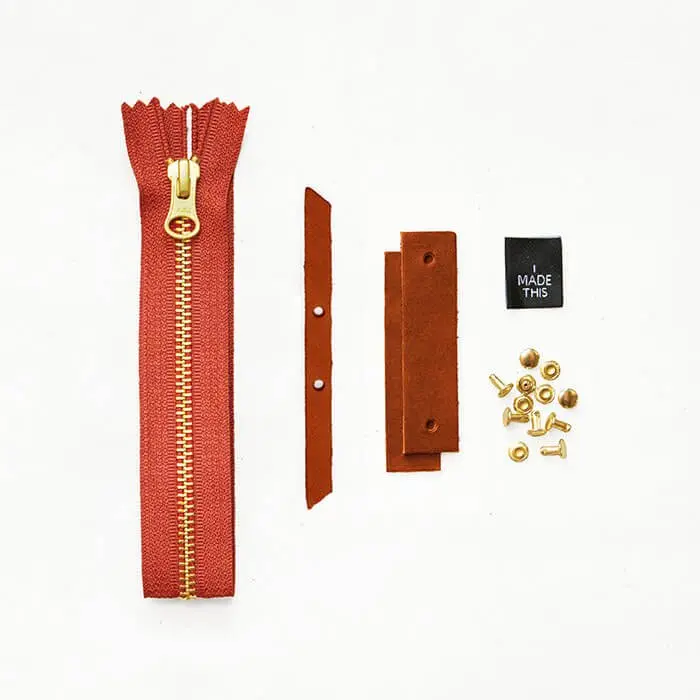 Woodland Chestnut Leather And Hardware Kit 1